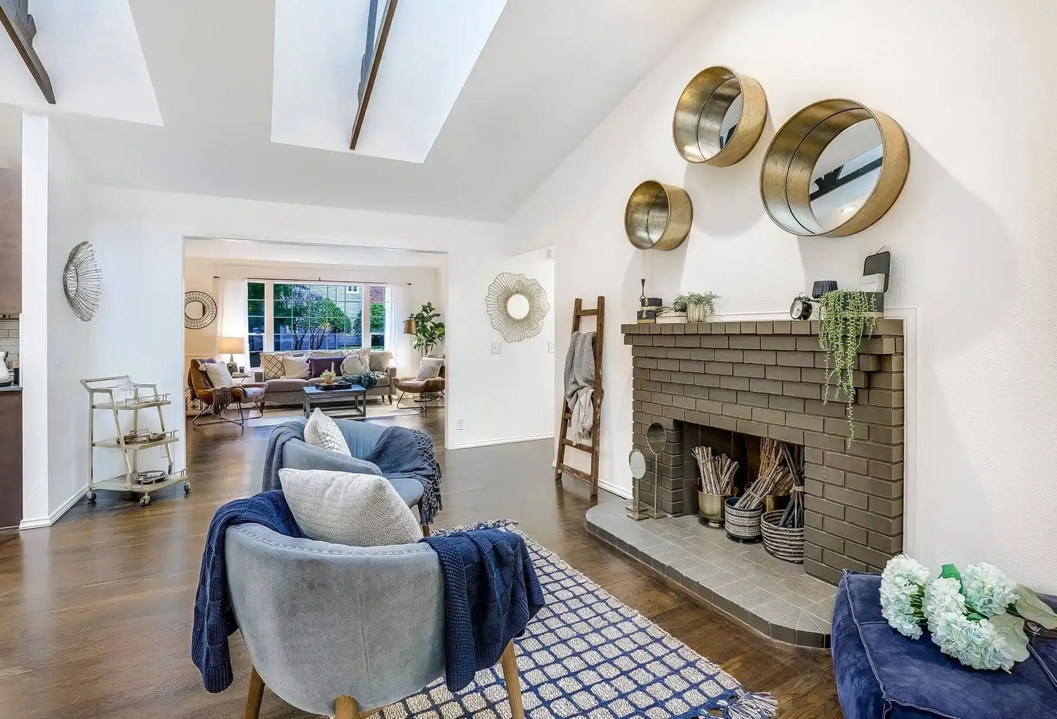 7 Best Blanket Ladders: Styling Tips for Custom Blankets and Gift Ideas